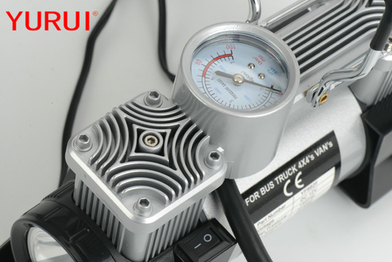 Hulpmiddelen in Vakje de Compressor van de Hoog Volume12v Lucht Op een voertuig gemonteerd met Licht