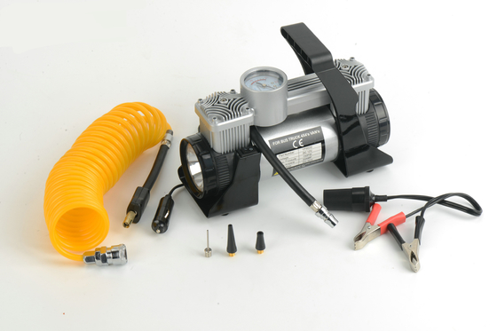 Vrachtwagen Mini Tire Air Pump 12 Voltgelijkstroom Zilveren Zwarte Kleur 180w met Licht